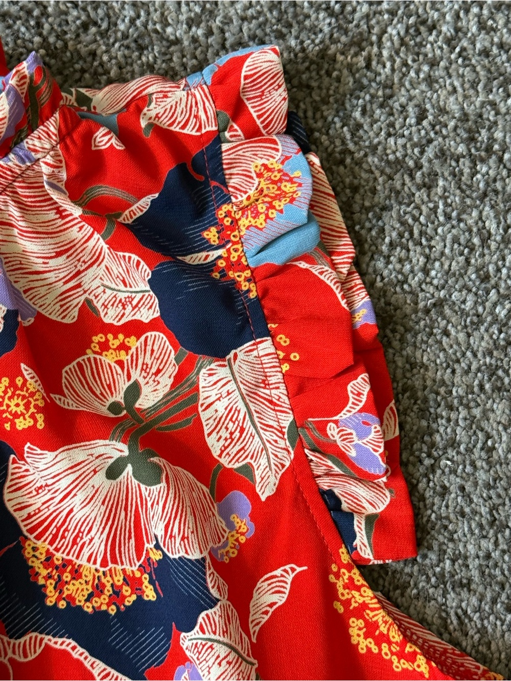 S- Floral Ruffle Mock-Neck Shell Top - Red Floral - Picture 5 of 7